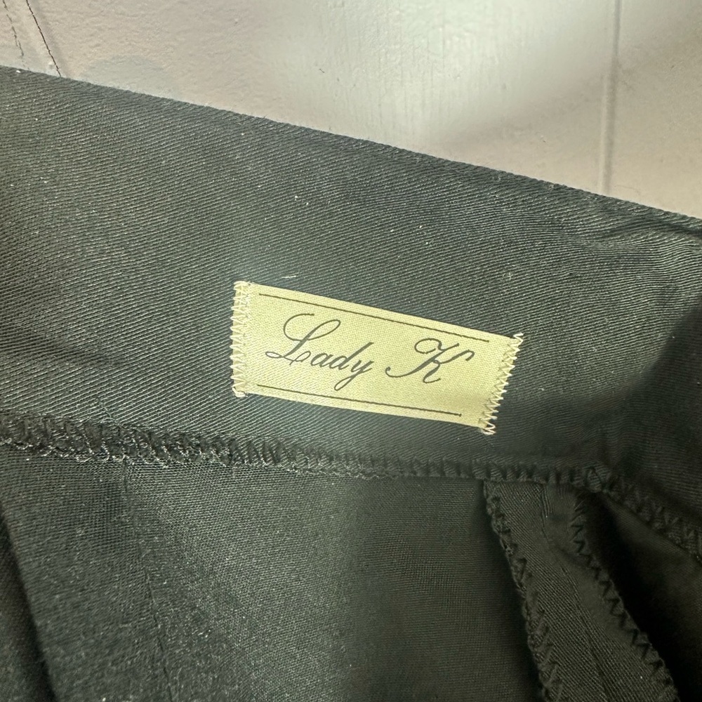 Elegant Black Pleated front Culottes for Women - Picture 5 of 11
